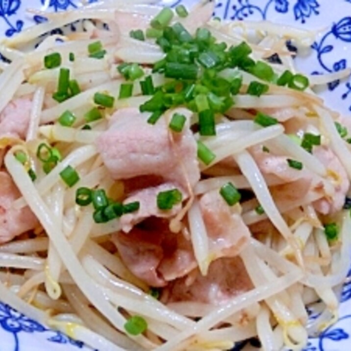 シンプル一番　もやしと豚肉の炒め物